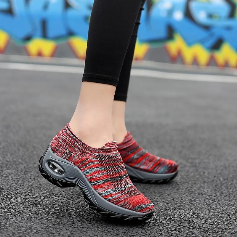 Women's Summer Slip-On Air-Permeable Hollow Mesh Fabric Casual Sneakers