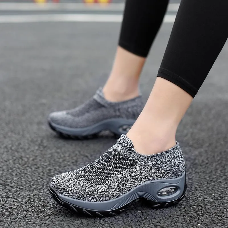 Women's Summer Slip-On Air-Permeable Hollow Mesh Fabric Casual Sneakers