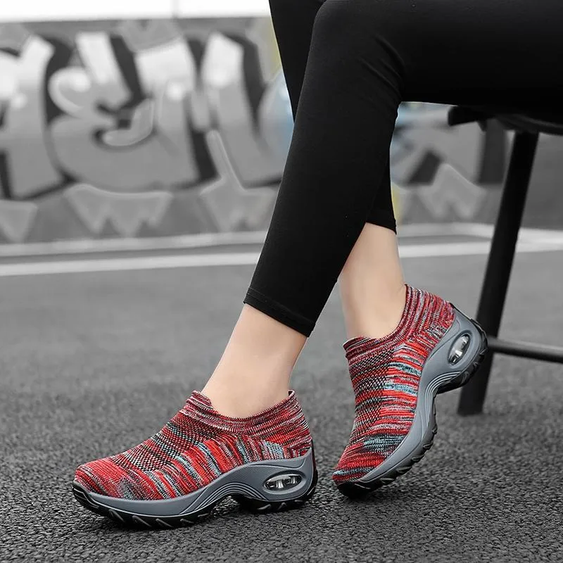 Women's Summer Slip-On Air-Permeable Hollow Mesh Fabric Casual Sneakers