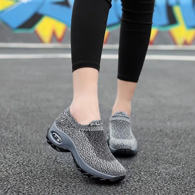 Women's Summer Slip-On Air-Permeable Hollow Mesh Fabric Casual Sneakers